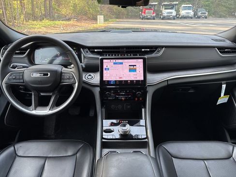 Used 2024 Jeep Grand Cherokee Limited 4xe image 21