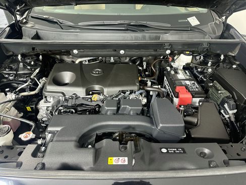 Used 2025 Toyota RAV4 LE FWD image 33