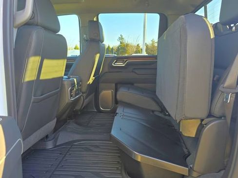 New 2026 GMC Sierra 3500 Denali w/ Denali Reserve Package AWD/4WD image 15