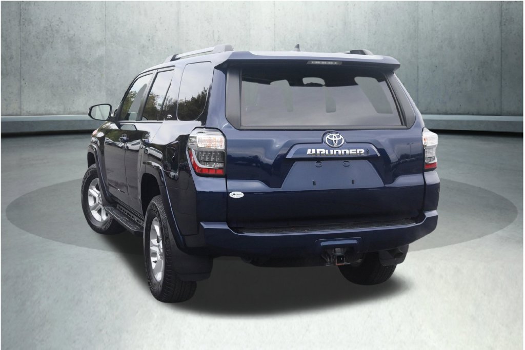 Used 2023 Toyota 4Runner SR5 Premium w/ Moonroof Package AWD/4WD image 15
