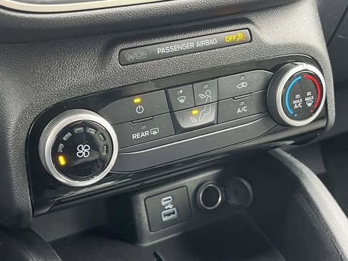 Used 2022 Ford Escape SE image 28