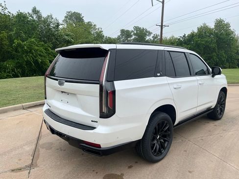 Used 2024 Cadillac Escalade Sport Platinum w/ LPO, ONYX Package AWD/4WD image 5