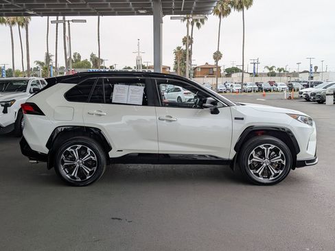 Certified 2021 Toyota RAV4 XSE w/ Premium Package AWD/4WD image 5