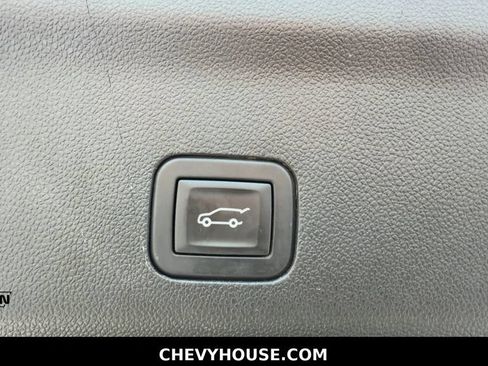 Used 2025 Chevrolet Tahoe High Country RWD image 38