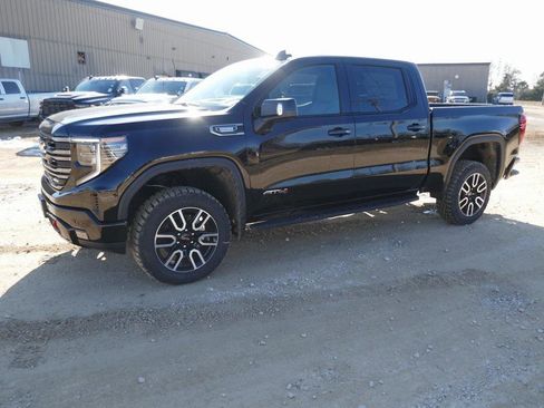 New 2026 GMC Sierra 1500 AT4 w/ AT4 Premium Package image 8