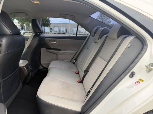 Used 2016 Toyota Camry XSE image 26