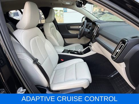 Used 2023 Volvo XC40 B5 Plus w/ Climate Package AWD/4WD image 24
