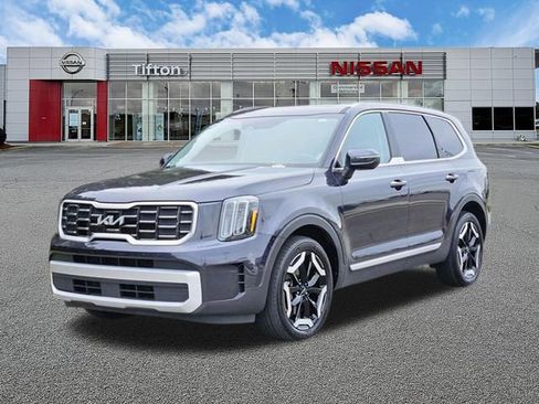 Used 2025 Kia Telluride S FWD image 8