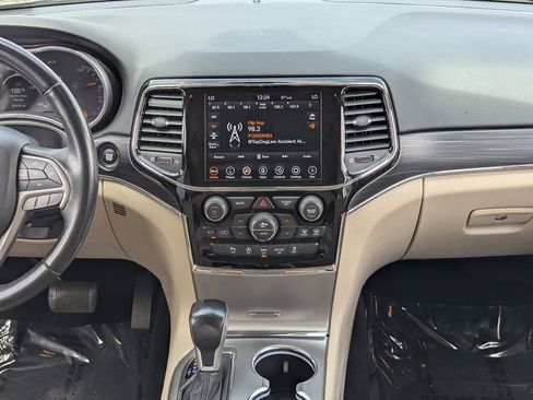 Used 2020 Jeep Grand Cherokee Limited image 14