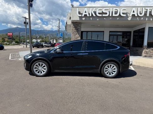 Used 2018 Tesla Model X 75D AWD/4WD image 7