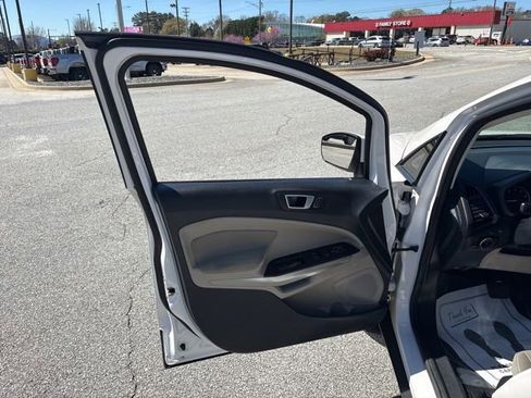 Used 2018 Ford EcoSport SE w/ SE Convenience Package FWD image 10