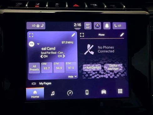Used 2025 Jeep Grand Cherokee Altitude AWD/4WD image 18