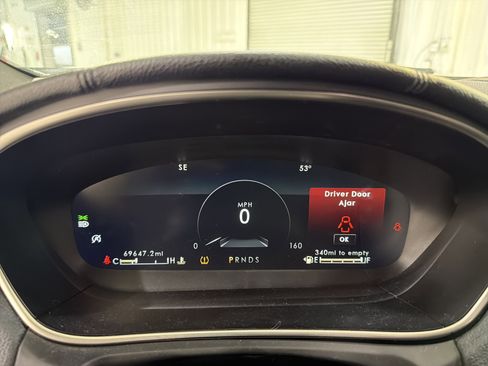 Used 2019 Lincoln Nautilus FWD image 16