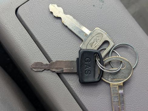 Used 1991 Ford Mustang GT RWD image 29
