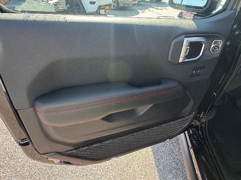 New 2026 Jeep Wrangler Unlimited Rubicon AWD/4WD image 14