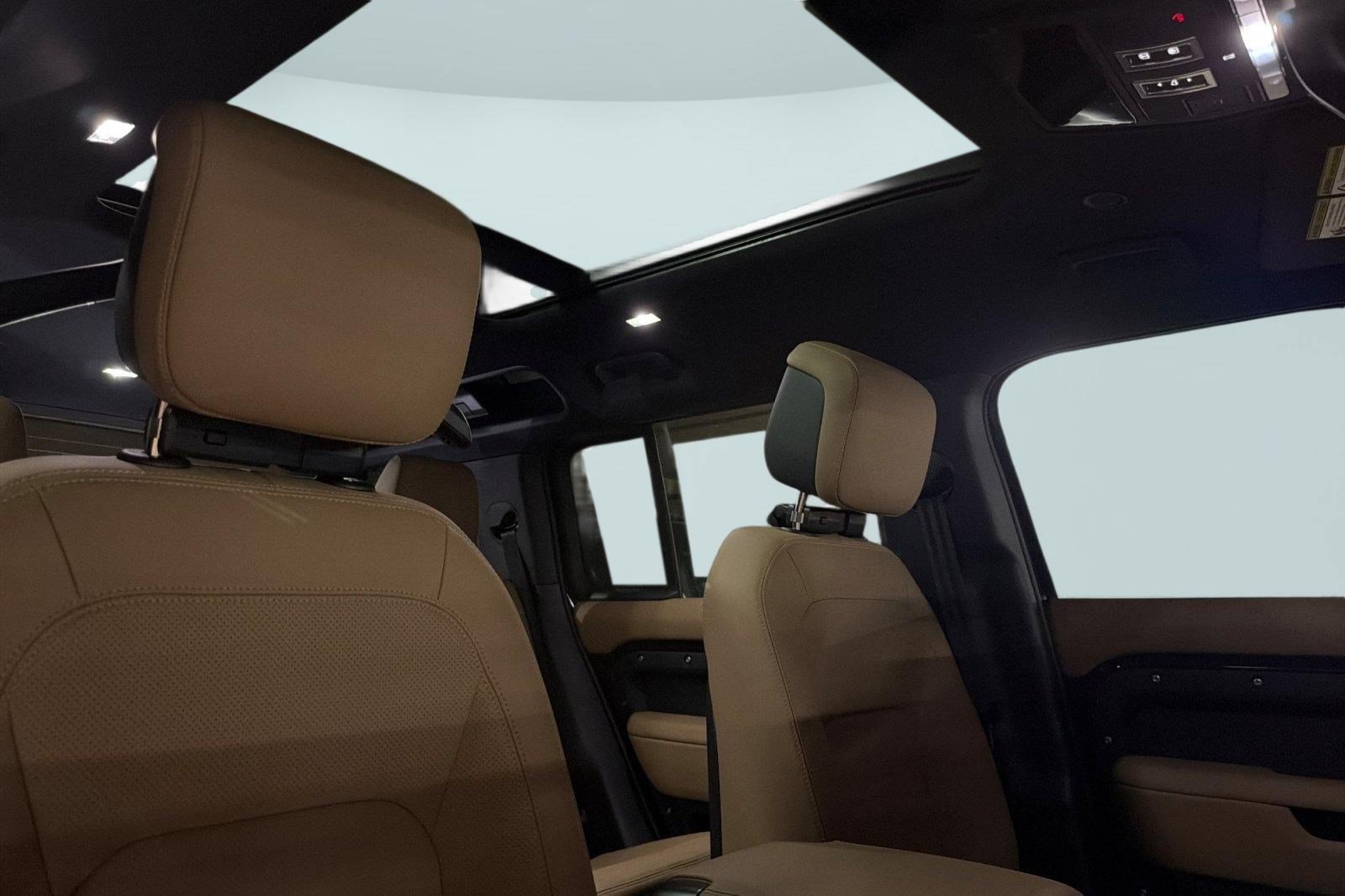 New 2026 Land Rover Defender 110 X-Dynamic SE AWD/4WD image 22
