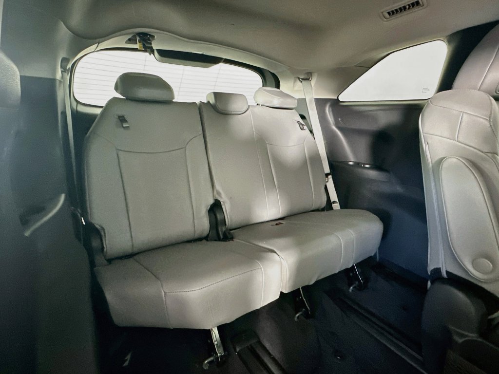 Used 2025 Toyota Sienna XLE AWD/4WD image 26