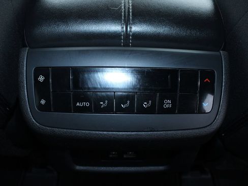 Used 2024 Nissan Pathfinder SV FWD image 19