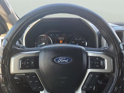 Used 2018 Ford F250 Lariat w/ Lariat Value Package image 20