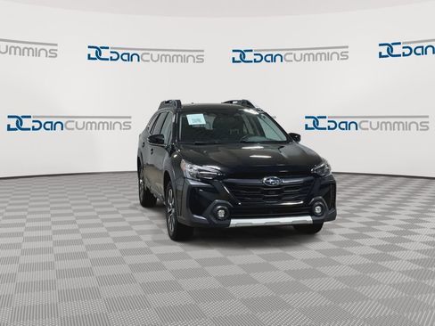 Used 2023 Subaru Outback Limited image 3