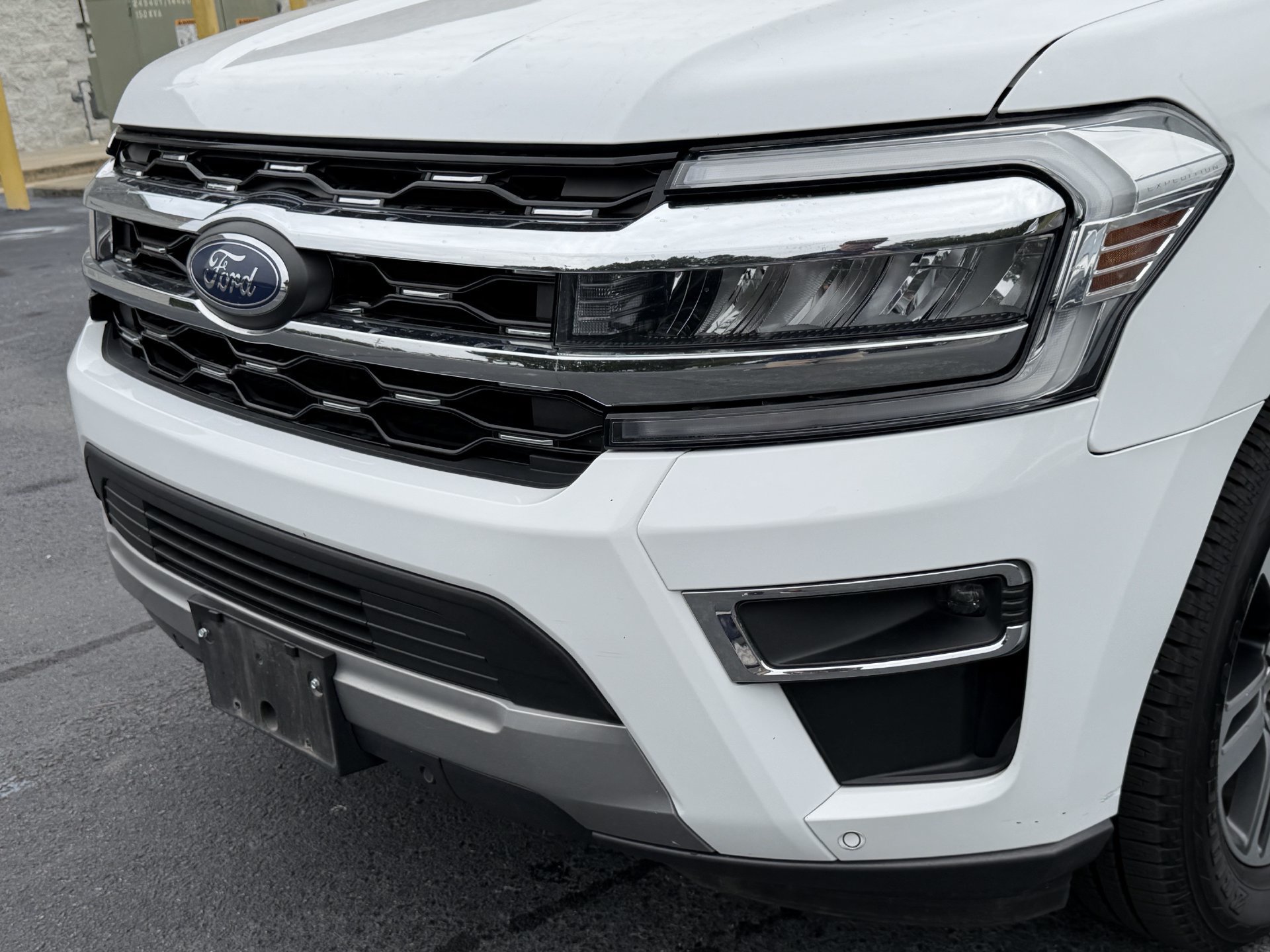 Used 2024 Ford Expedition Max Limited AWD/4WD image 22
