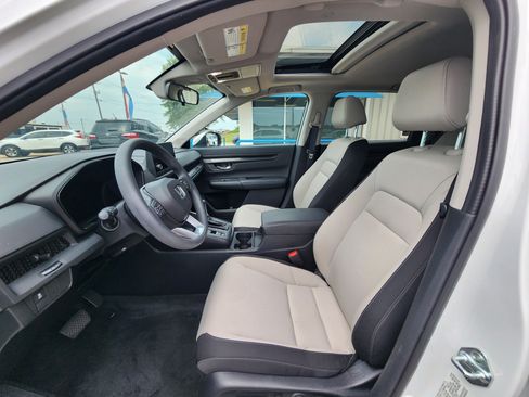 Used 2024 Honda CR-V EX image 11