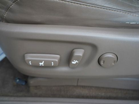 Used 2011 Lexus GX 460 Premium image 18