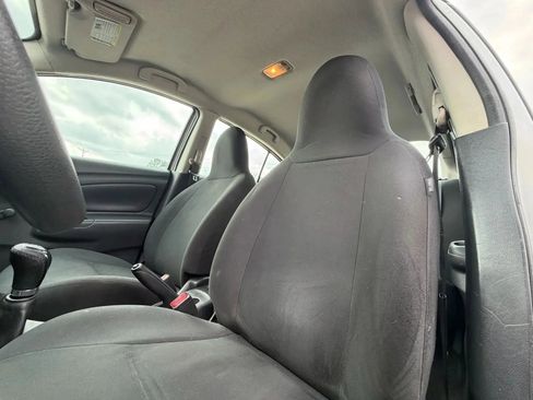 Used 2015 Nissan Versa S FWD image 22