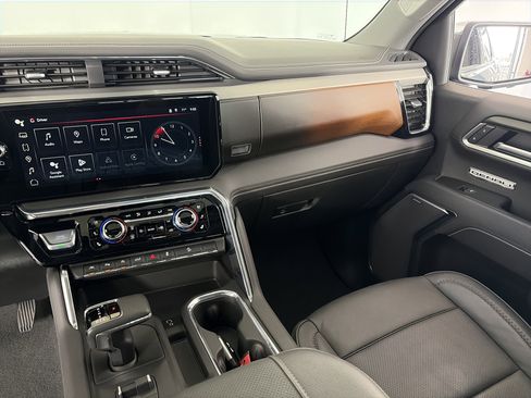 Certified 2025 GMC Sierra 1500 Denali w/ Denali Reserve Package image 10