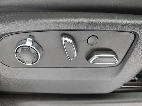 Used 2023 GMC Sierra 1500 Denali Ultimate image 11