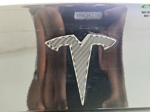 Used 2026 Tesla Model Y 2WD image 33
