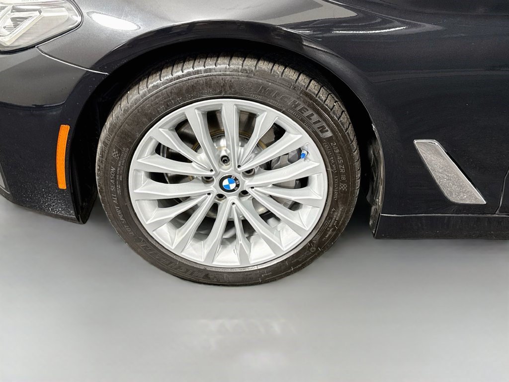 Used 2023 BMW 530i xDrive w/ Premium Package AWD/4WD image 37