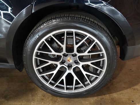 Used 2019 Porsche Macan S image 69