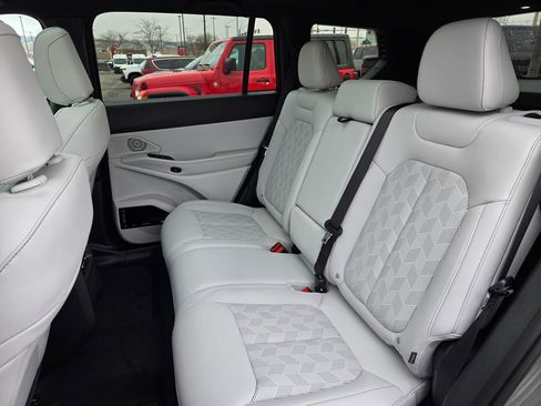 New 2026 Jeep Cherokee Overland image 29