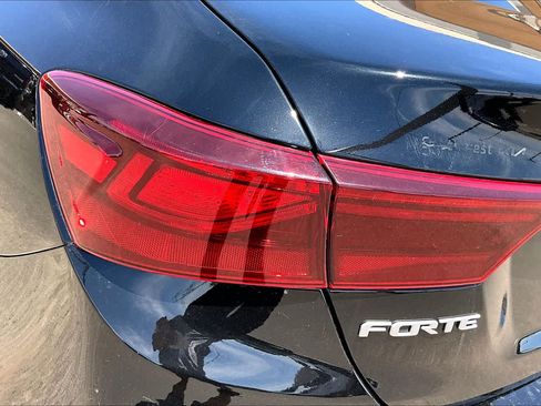 Used 2024 Kia Forte LXS w/ LXS Technology Package FWD image 29