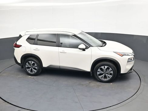 Used 2023 Nissan Rogue SV FWD image 31