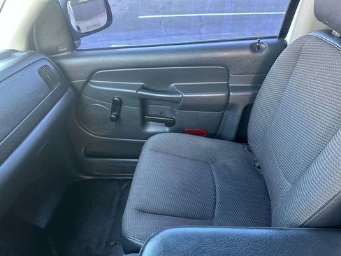 Used 2005 Dodge Ram 2500 Truck ST w/ Trailer Tow Group image 11