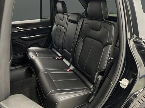 Used 2024 Jeep Grand Cherokee Limited image 30