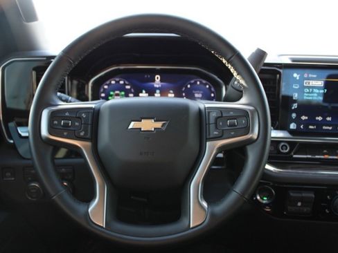 Used 2021 Chevrolet Silverado 1500 LTZ image 22