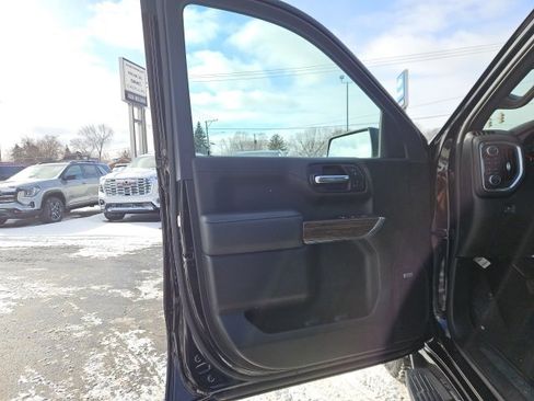 Used 2022 Chevrolet Silverado 1500 High Country image 25