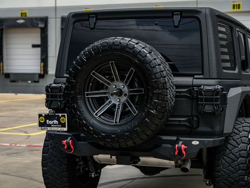Used 2020 Jeep Wrangler Unlimited Sport S AWD/4WD image 15