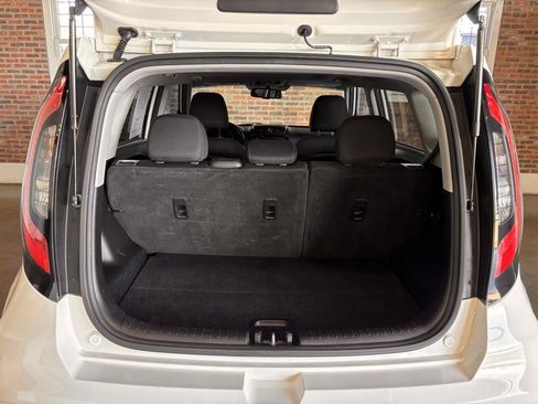 Used 2017 Kia Soul + image 30