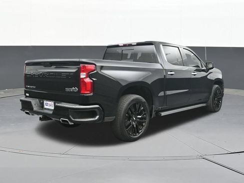 Used 2019 Chevrolet Silverado 1500 High Country w/ Technology Package AWD/4WD image 14