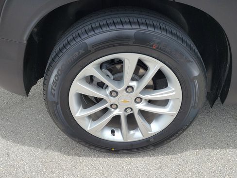 Used 2025 Chevrolet TrailBlazer LS FWD image 8
