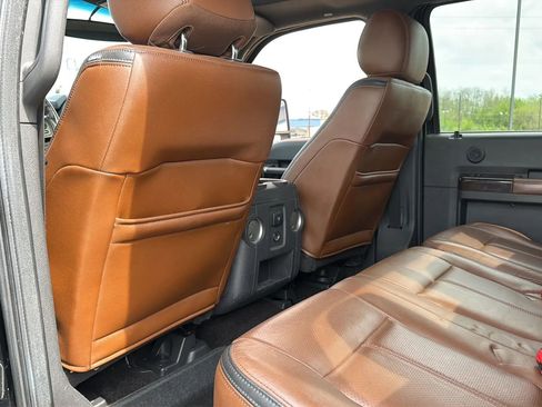 Used 2014 Ford F250 Platinum w/ FX4 Off-Road Package image 41