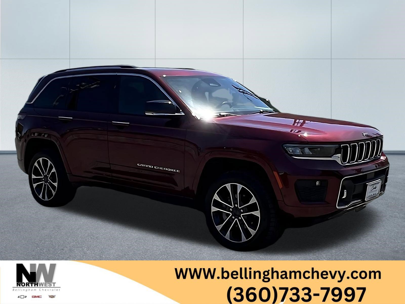 Used 2023 Jeep Grand Cherokee Overland AWD/4WD image 1