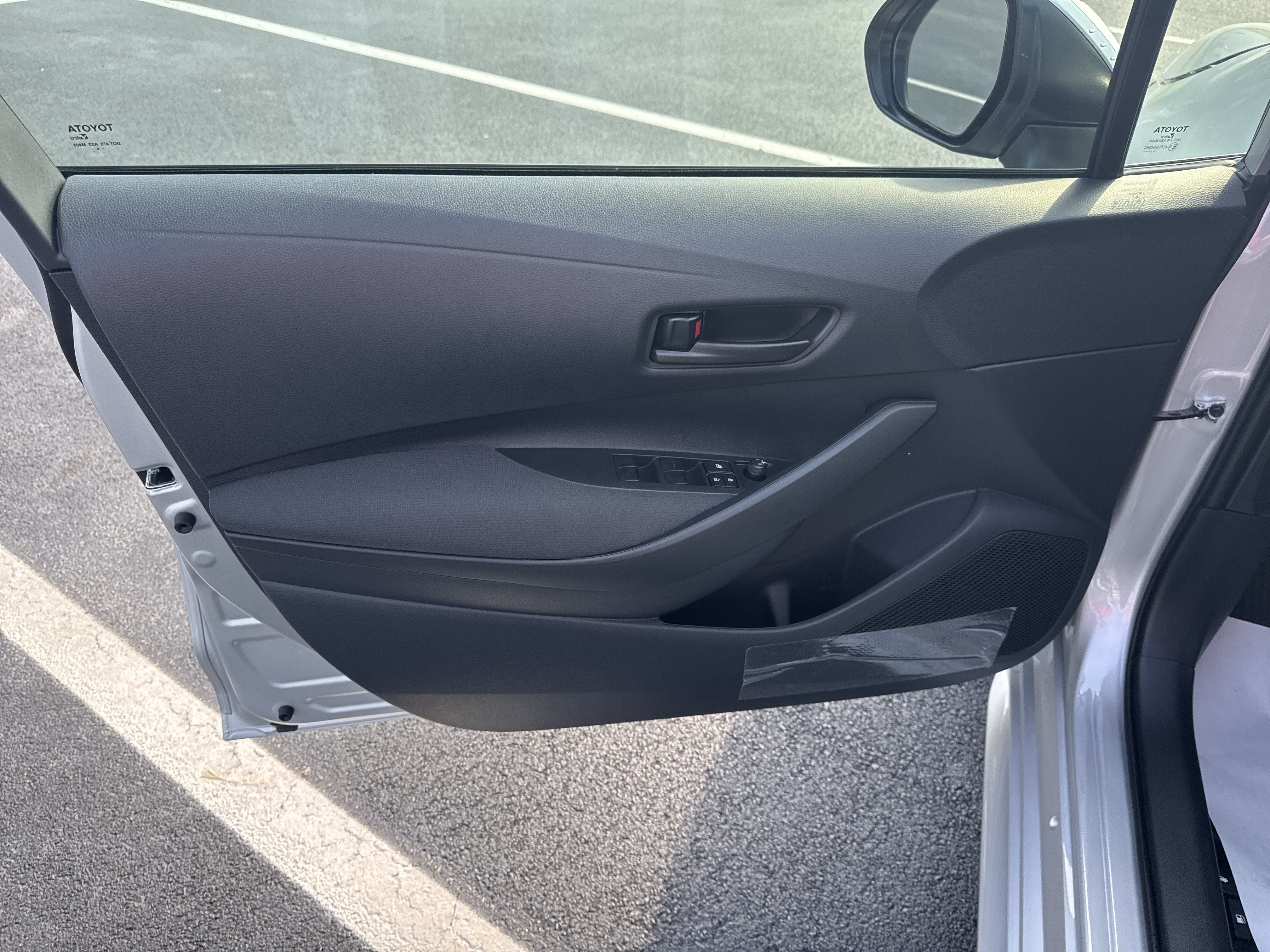Used 2026 Toyota Corolla LE FWD image 22