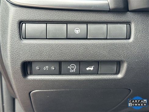 Used 2024 Nissan Rogue SL image 38