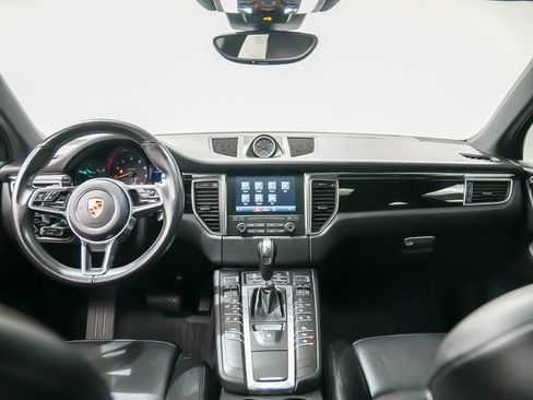 Used 2018 Porsche Macan AWD/4WD image 20
