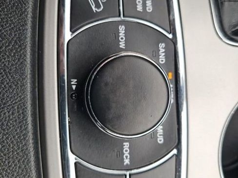 Used 2020 Jeep Grand Cherokee Laredo w/ Quick Order Package 2BN North image 43